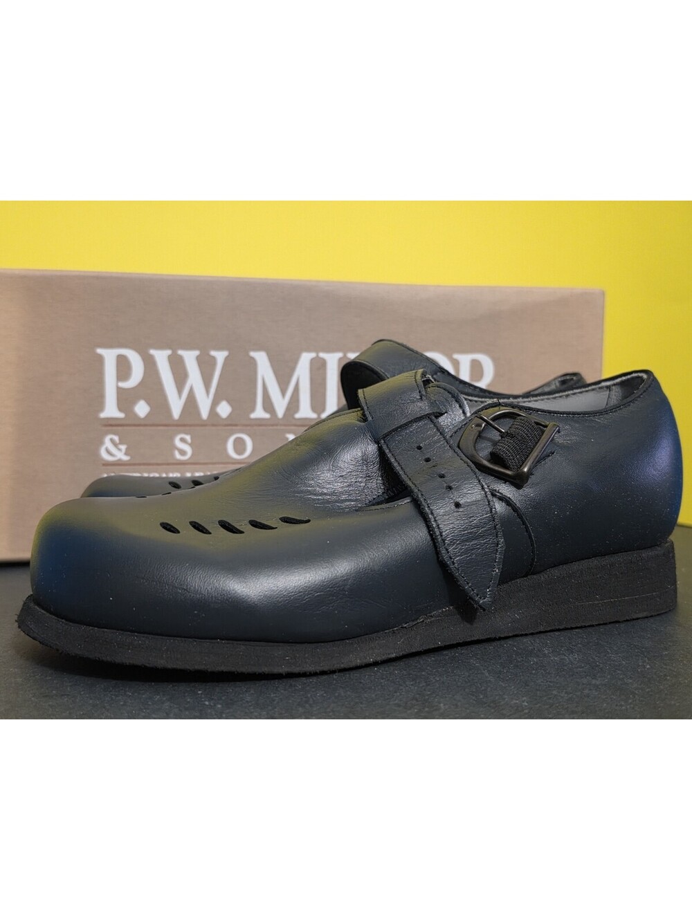 P.W Minor&Son Extra Depth orthopedic shoes size 6.5 E Navy Blue Miss Continental